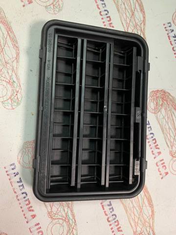 Решітка вентиляційна задня 64226962293 BMW