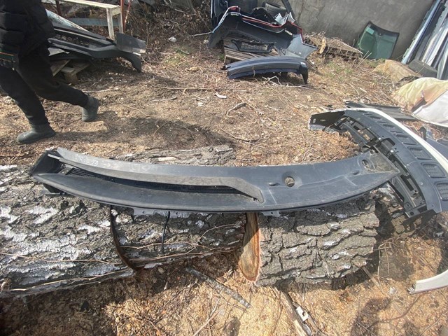 Водостік лобового скла, жабо 668626RF0A NISSAN