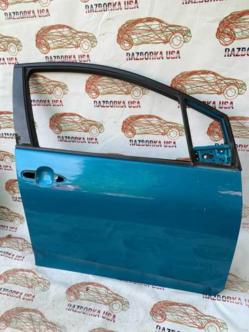 Пасажирські передні двері 6700147152 TOYOTA
