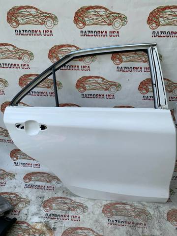 Двері задні, праві 6700306241 TOYOTA