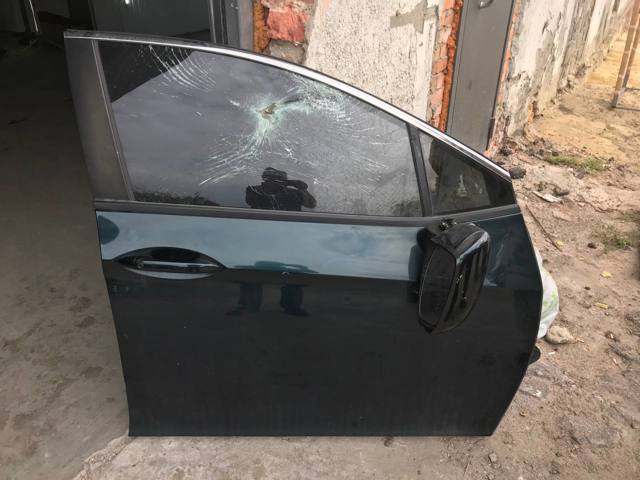 Дверка передня права 67010TRTA91ZZ HONDA