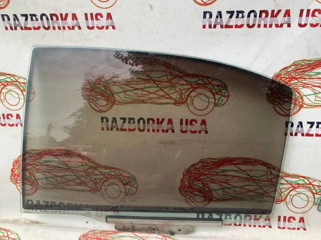 Скло задньої двері лівої 6810405100 TOYOTA