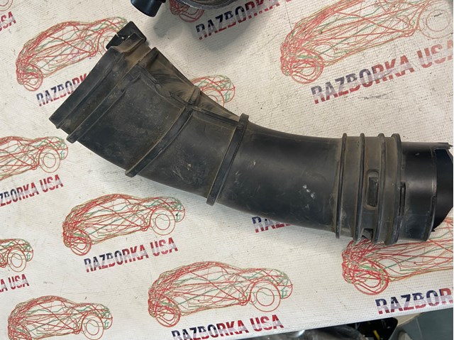 Повітроприймач 68247353AA CHRYSLER