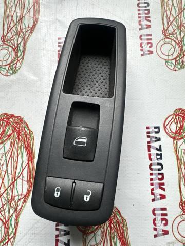 Кнопковий блок керування склопідіймачами передній правий 68271204AA CHRYSLER