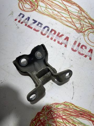 Петля передніх дверей, правою 687300D010 TOYOTA