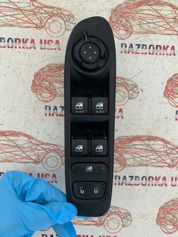 Кнопки переднього лівого склопід'ємника 6BZ27LXHAA CHRYSLER