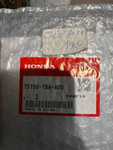 Емблема на решітку радіатора 75700TBAA00 HONDA