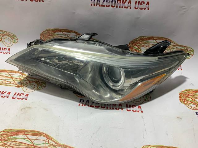 Фара ліва передня 8115006D90 TOYOTA