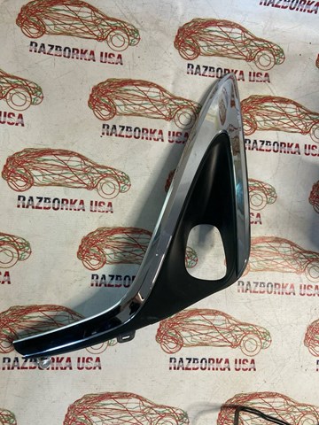 Окантовка противотуманки 8148233040 TOYOTA