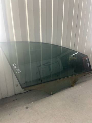 Скло передньої правої двері 82421A6000 HYUNDAI
