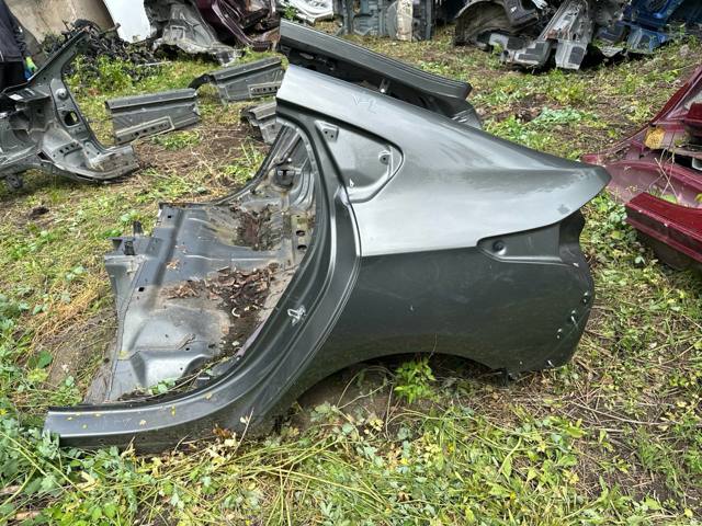 Ремчастина кузова ліва 84240054 GM