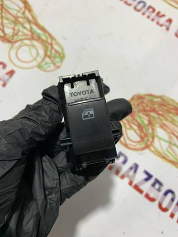 Кнопки заднього склопідйомника 848100E050 TOYOTA
