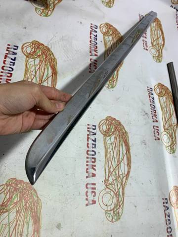 Молдинг переднього правого крила 877723S000 HYUNDAI