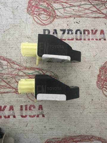 Датчик AIRBAG передній 8983106070 TOYOTA