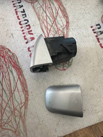 Накладка ручки дверей 8K0839879 VAG