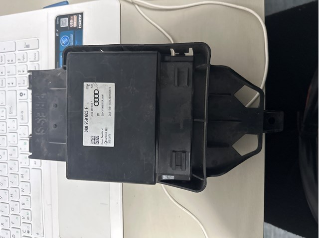 Стабілізатор напруги 8K0959663F VAG