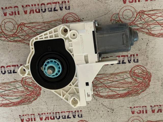 Моторчик склопідйомника двері задніх, лівих 8K0959811A VAG