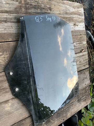 Скло заднє праве 8R0845206G VAG