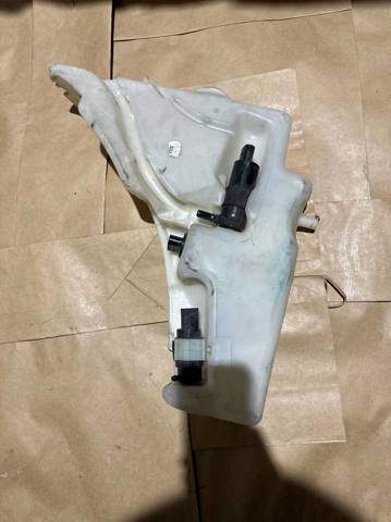 Бачок омивайки 8T0955453C VAG
