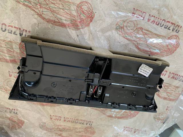 Решітка повітроводу 8T1820951E VAG
