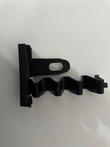 Направляюча переднього бампера 8W0807334 VAG