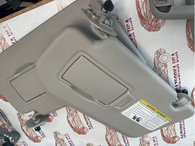 Козирок 964006RA0A NISSAN