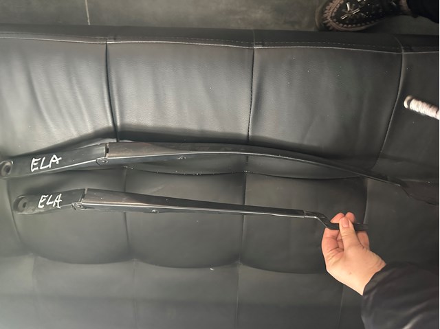 Ричаг двірника 98321F2000 HYUNDAI