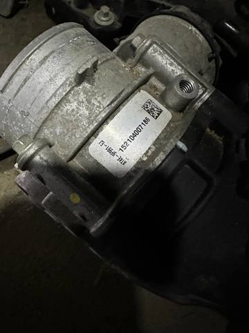 Дросільна заслінка в зборі AT4Z9E926B FORD