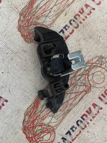 Замок відкривання лючка бензобаку B09556890F MAZDA