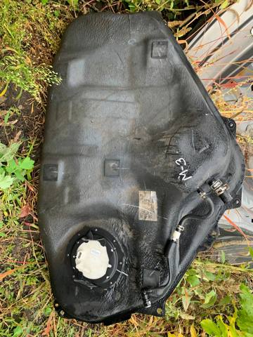 Бензобак BHN142110E MAZDA