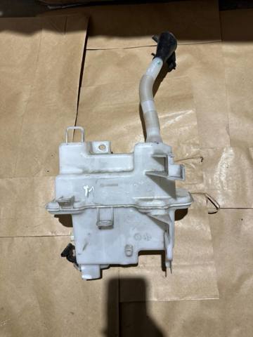 Бачок омивайки BJT667481 MAZDA