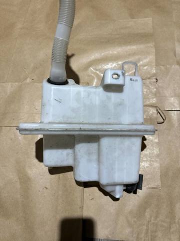 Бачок омивайки BJT767481 MAZDA