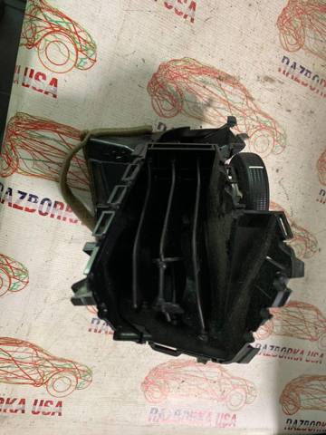 Решітка повітроводу права CJ54S018B08 FORD