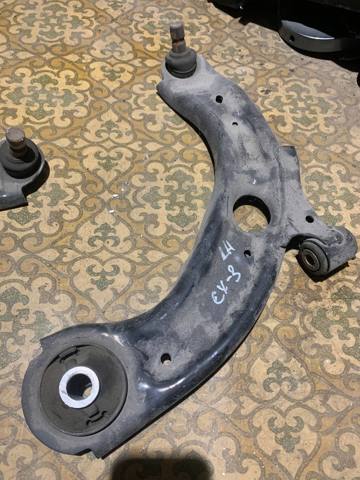 Поперечний важіль D10E34350 MAZDA