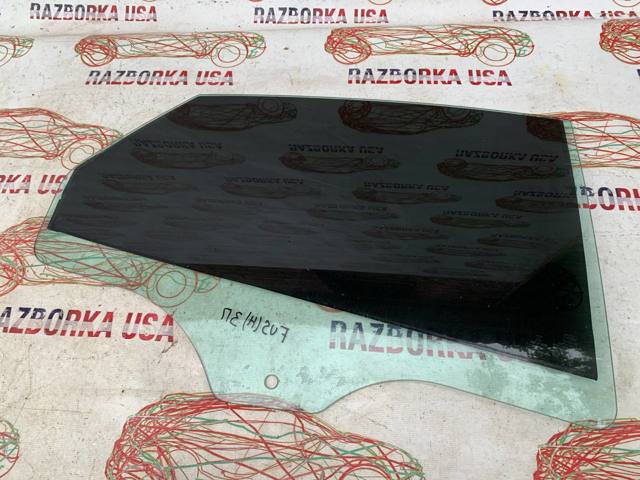 Скло задніх дверей, правих DS7Z5425712A FORD