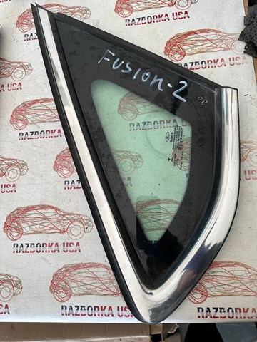 Скло кузова/багажного відсіку, праве DS7Z5429710B FORD