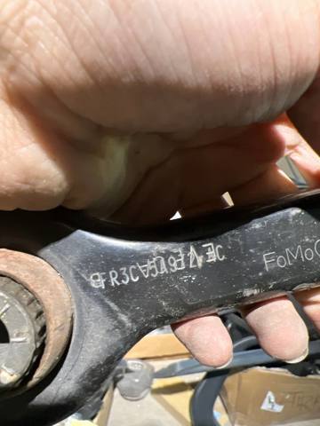 Важіль задньої підвіски поперечний FR3C5A972AC FORD