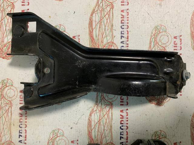 Кронштейн супорта радіатора, нижній FT4B16B674AC FORD
