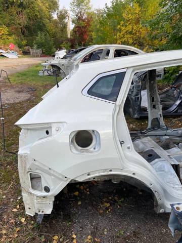 Бічна частина задні праві G81004EAMA NISSAN
