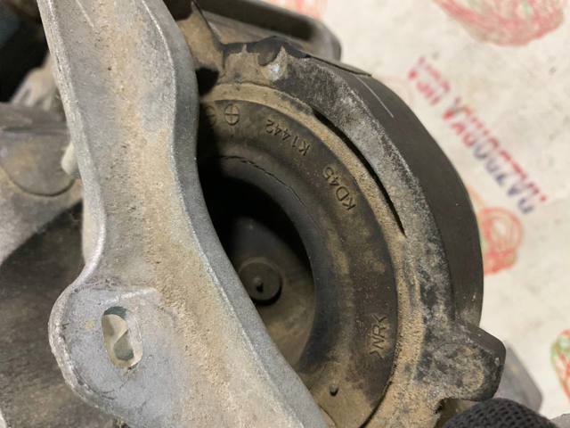 Права опора двигуна GJL339060 MAZDA