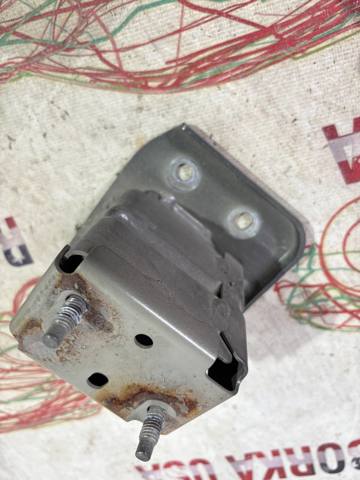 Кронштейн підсилювача заднього бампера H52105RLMH NISSAN
