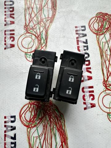 Кнопки переднього правого склопід'ємника KD3566370 MAZDA