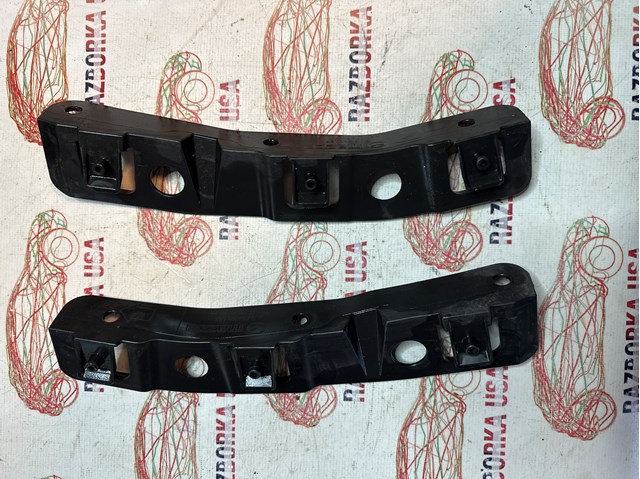 Праве кріплення переднього бампера KD4550153 MAZDA