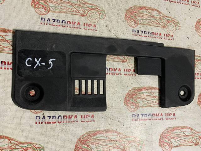 Накладка верхня передньої панелі/супорту радіатора KD4556381 MAZDA