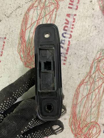Кнопка приводу замка задньої 3/5 двері (ляди) KD53624B0 MAZDA