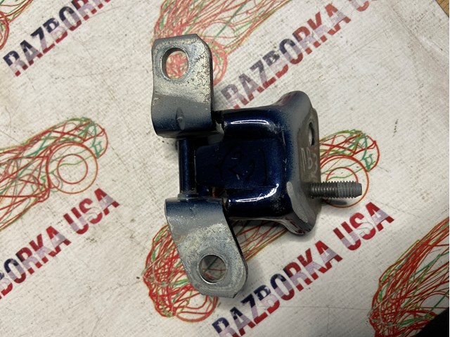 Петля задніх лівих дверей KD5373240A MAZDA