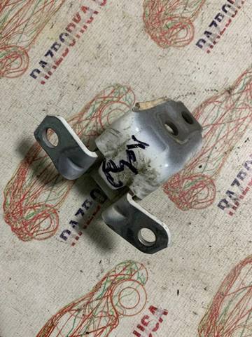 Петля заднтої двері, лівої KD5373240A MAZDA