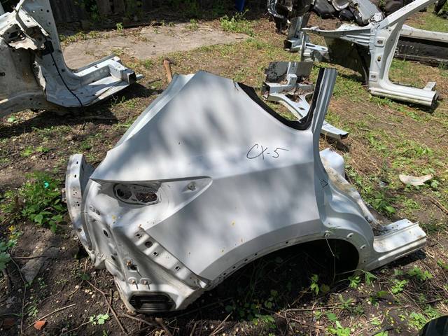 Бічна частина задні праві KDY370410C MAZDA