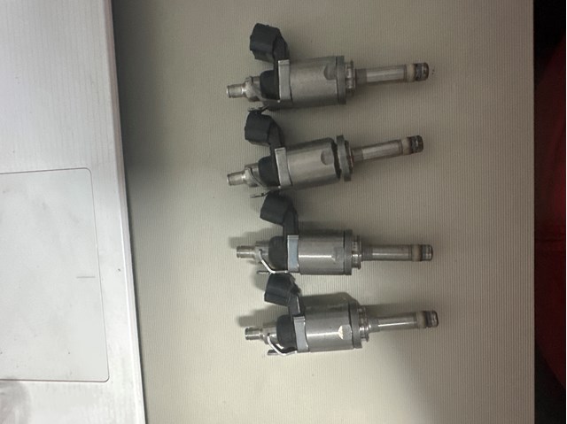 Форсунки електромагнітні PE0113250B MAZDA
