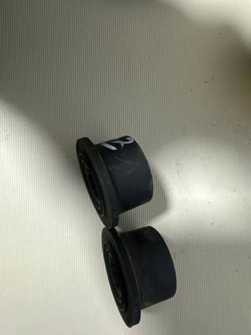 Подушка кріплення радіатора верхня PE0115242 MAZDA